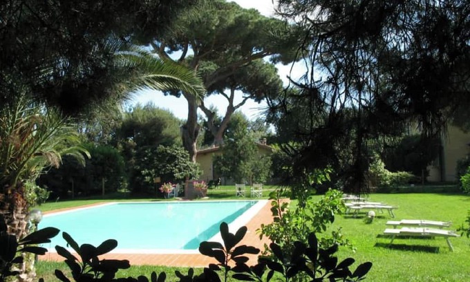 Donoratico Apartment | Studio Apartment 'I Cavalleggeri - Incitatus' with Shared Pool, Shared Garden and Wi-Fi