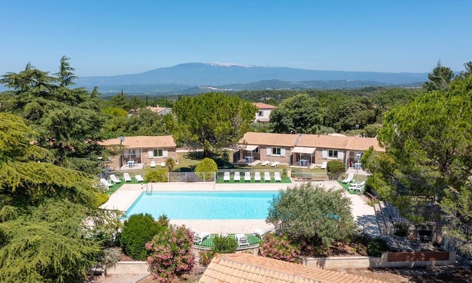 La Roque-sur-Pernes House | Lovely stone cottage in Provence.