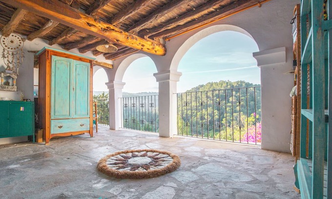 Sant Joan de Labritja Villa | Stunning Ibiza Villa with Sea Views to Benirras Beach