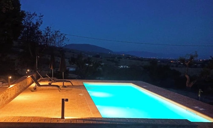 Lidarno Villa | 15 min from Airport Gated Villa with Swimming Pool. Pet Friendly!nn