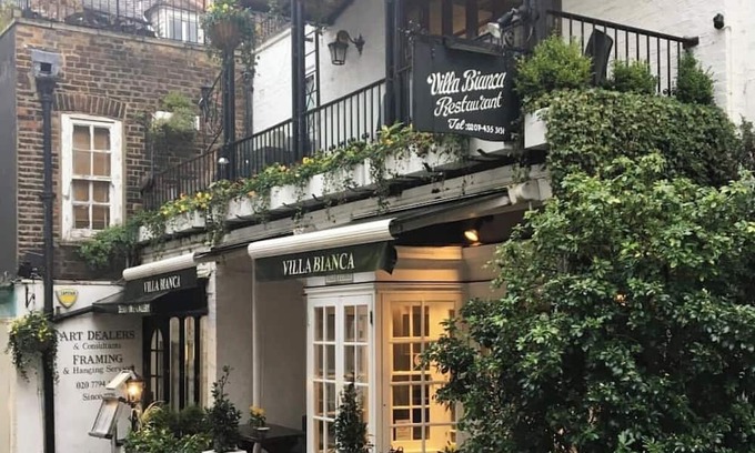 Childs Hill House | Luxury maisonette in Hampstead with fantastic patio and garden.