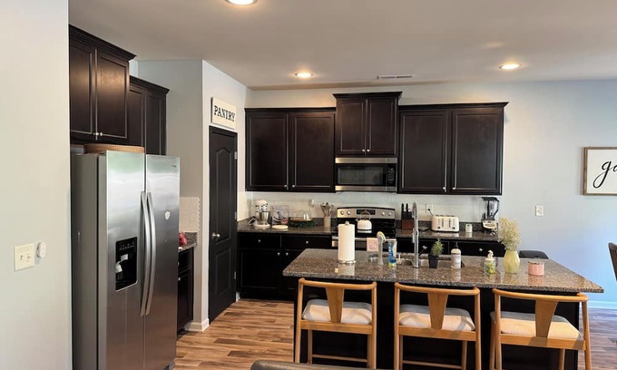 Athens House | Cozy Close To UGA
