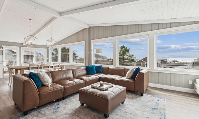 Tolovana Park House | Sunset Dreams - New Listing! - Beachcomber Vacation Homes