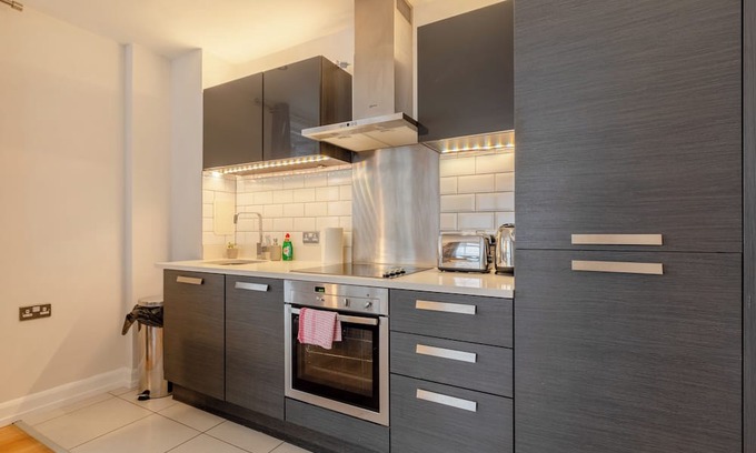 De Beauvoir Apartment | Vibrant & Inviting 1BD Flat, Heart of Haggerston!