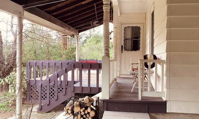 Germantown House | Bohemian Glow, this cozy home is surrounded by birds and a wildlife habitat.