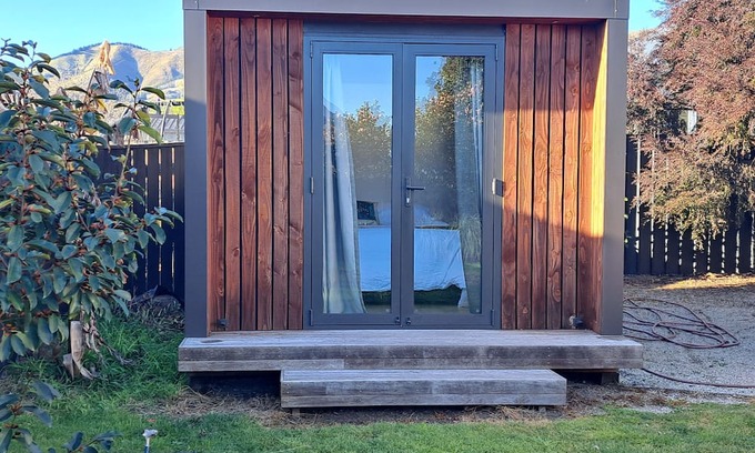 Richmond House | 3bdrm plus sleepout with double garage. Central Richmond. Sleeps 7