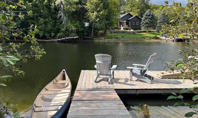 Bracebridge Bed & Breakfast | Private (One Room) Basement Bliss in Shared Home