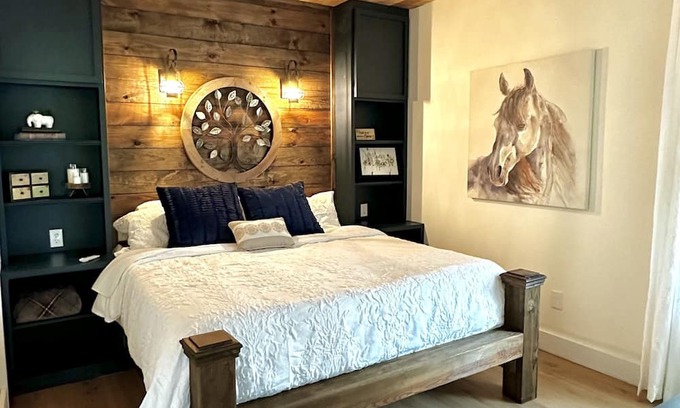 Lynn Apartment | A cozy & inviting stay in the mountains with a wildlife path, deck & Mtn views!