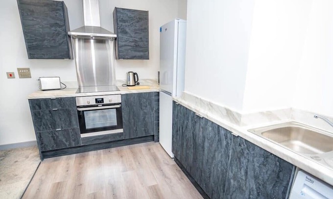 Brierley Hill Apartment | Bright and Modern 2 Bed Apartment in Redditch