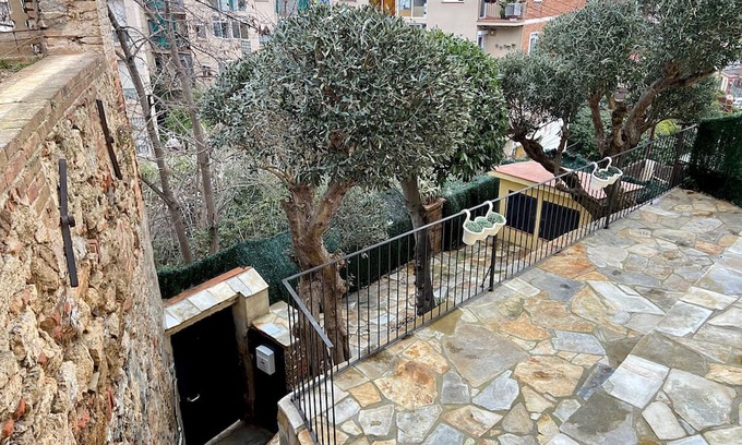 La Font d'en Fargues House | SPACIOUS WHOLE HOUSE with VIEWS 5PP Wi-Fi TERRACE by MyRentalHost