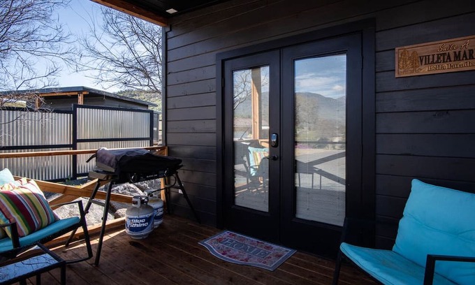 Springville Cabin | Villeta Marino!! Cozy cabin close to Sierra's, lake and 18 hole golf course!!