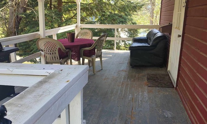 Northville Cabin | Upper Level Adirondack Sacandaga Lakefront Cabin