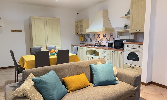 Cormano Apartment | [20 Mins from Milan Central Station] Free Parking