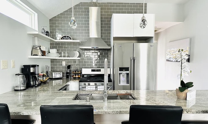 Indianapolis House | Private Charming Den - Best location Downtown Indy