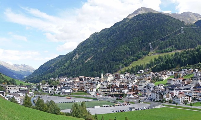 Ischgl Apartment | Beautiful apartment for 4 people with WIFI, TV, balcony and parking