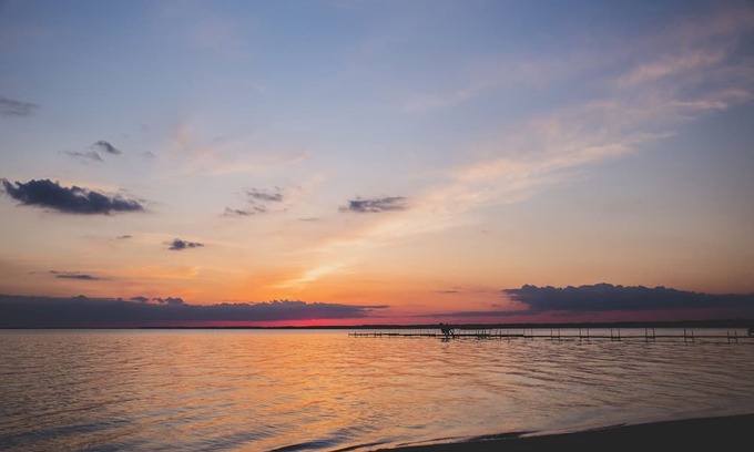 Houghton Lake House | Lakeview Landing: Kayaks/paddleboards & fun at the lake! Firepit! Wood included!