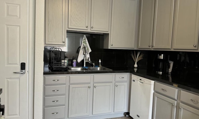 Jewell Heights - Hoffman Heights House | 3 Bdrm 1 Bth House Close to Anschutz and Childrens