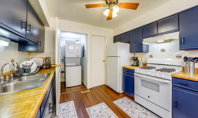 Wasco House | Cozy & Quiet Hanover Park Townhome!