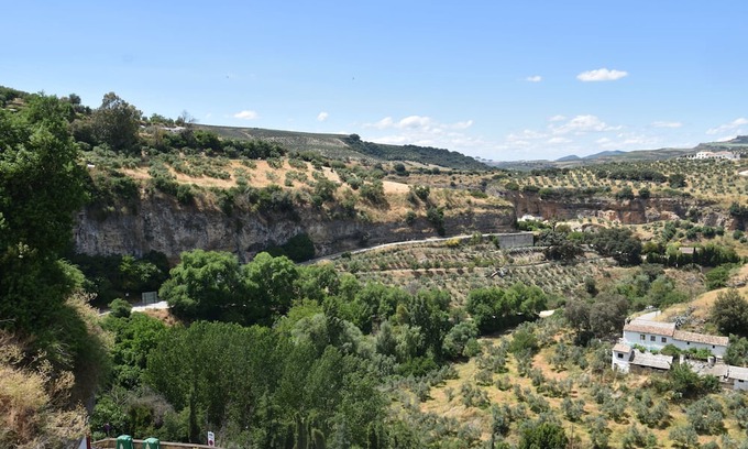 Setenil de las Bodegas House | Alojamiento Rural El Aroma del Dulce en Setenil de las Bodegas Casa Centrica