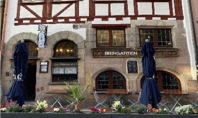 Nuremberg Old Town House | DIe Baumwolle. etsablishes 1430 one of the oldest houses in nuremberg
