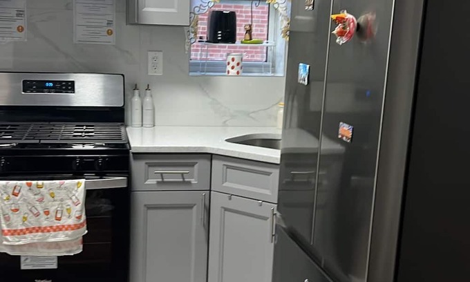 Kew Gardens Hills House | Shared room is ready to use