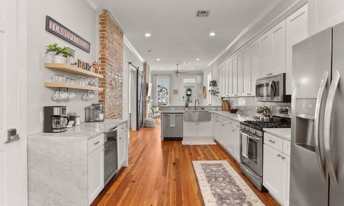 West Riverside House | Beautiful 3 bed 2 bath Home in Uptown New Orleans