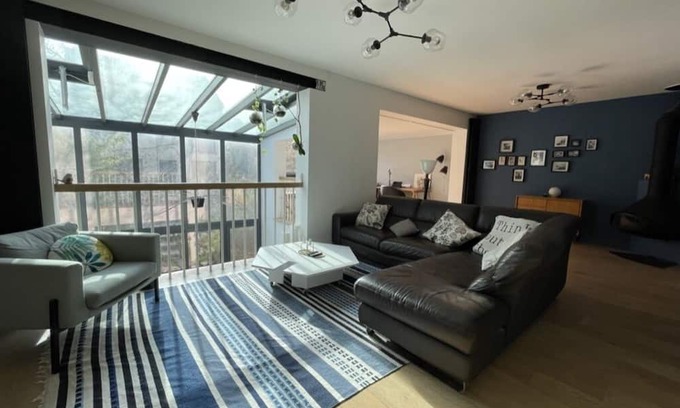 Hotel de Ville House | Large house with garden and parking