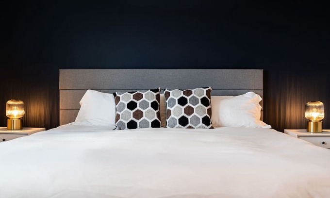 Shelburne House | Located in the heart of Shelburne