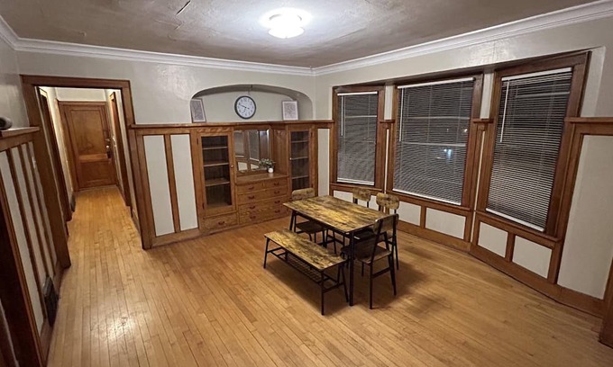 West Allis Apartment | Home in the Heart of West Allis