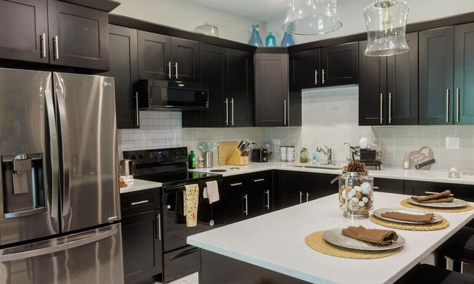 Lithonia House | Incredible King Bed Room/Private Entry & Bathroom