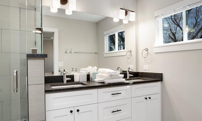 South Congress House | Renovated 3-bedroom home in SoCo area minutes from downtown