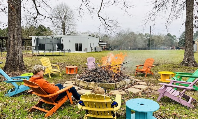 Livingston Other | Peaceful Ranch for Starviewing, Fire Pit, Spa, Feed the cow's treats.