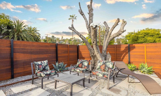 Silver Lake House | City Living by AvantStay | Large Outdoor Area