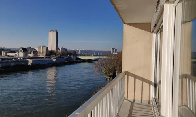 Centre Ville Rive Gauche Apartment | Grand Appartement Rouen Vue Cathédrale et Seine