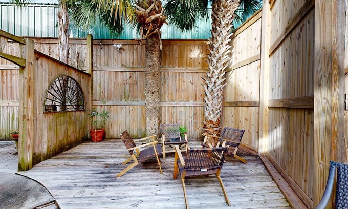 King City House | Sun-drenched coastal escape with great patio, yard, & W/D - near beaches & golf