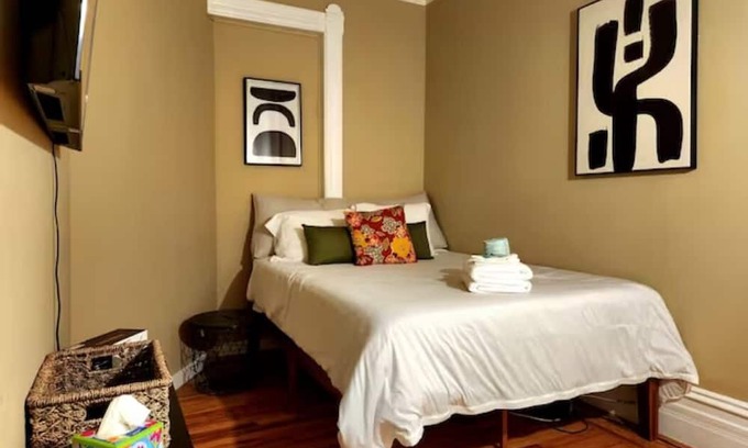 Downtown Oakland Apartment | Sleek Room in Victorian Townhome