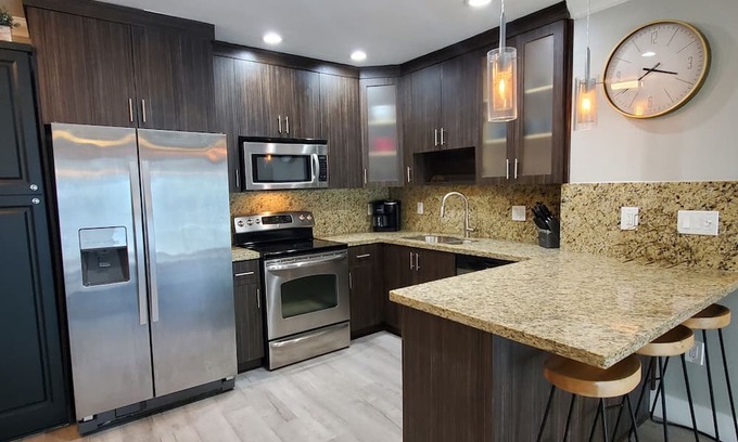 Edgewood House | 2BR Gem in Fort Lauderdale