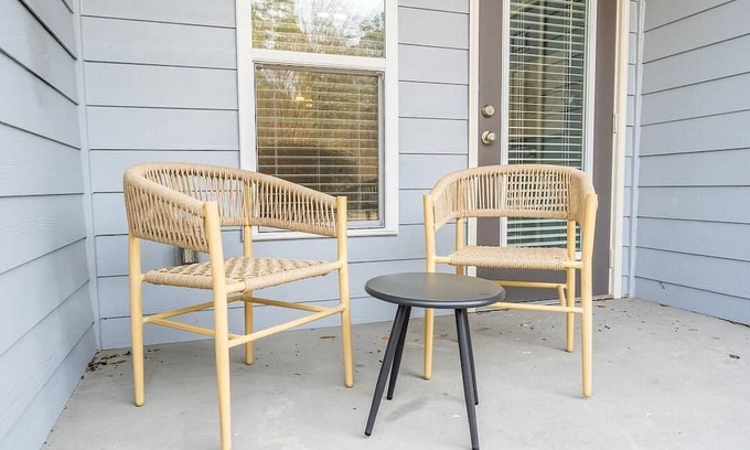 Johns Island Apartment | Landing at The Apartments at Shade Tree - 1 Bedroom in Downtown Charleston