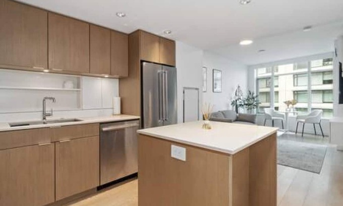 Mount Pleasant Apartment | Bright & Stylish 1BR Condo, Free Parking