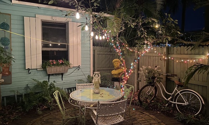 Sailboat Bend House | Key West Bungalow