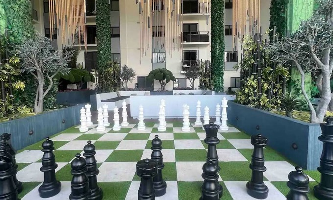 Garden Isles Condo | Artsy luxurious cozy vacation home with great views and by beach !!