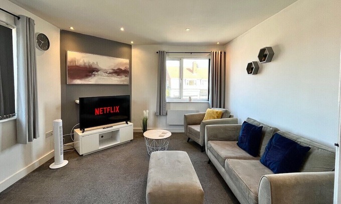 Doncaster Apartment | Lovely 1 Bed Apartment - Near Doncaster Hospital