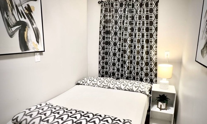 Ocean Hill House | Cozy and Comfortable Minuets from Subway.