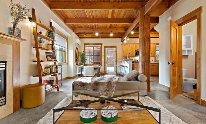 Judkins Park House | Modern Cabin Style + Deck, Central District!