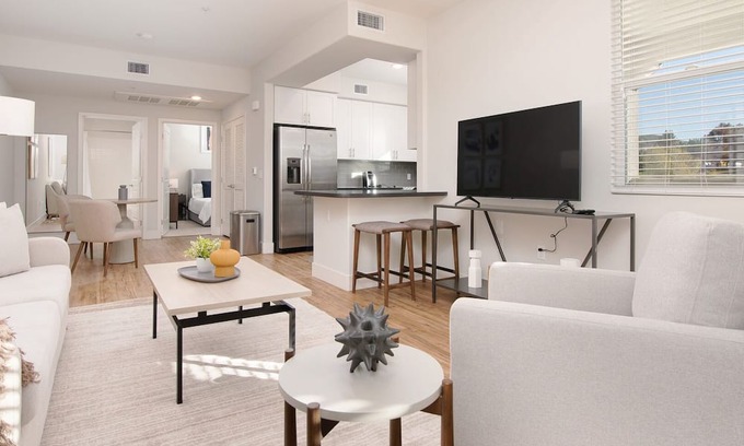 Moreno Valley Apartment | Modern Apartment in Prime Location (ID8634X17)