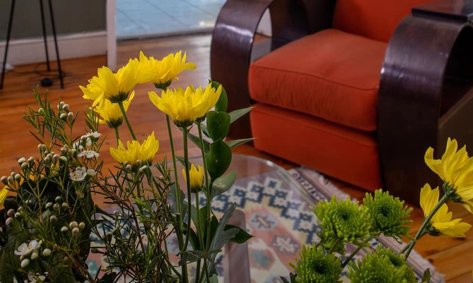 Fresnaye House | Remodeled Manor House has large 2 bedroom apartment 2 Bathrooms. Super location