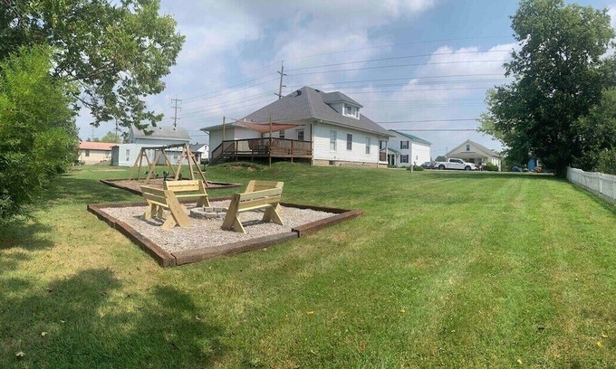 Dry Ridge House | FLAT RATE! Historic Beauty only 5 miles from Ark