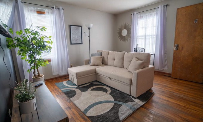 Owensboro Apartment | Carter Road Gem!