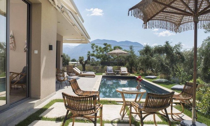 Akovitika Villa | ISholidays Kalamata Elaia Grove Villa 1