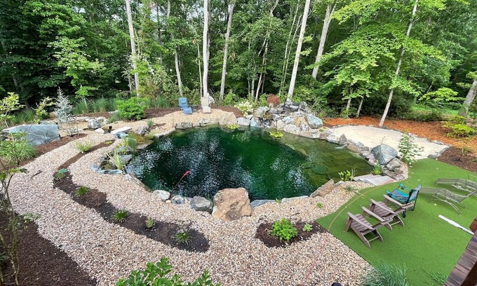 Charlottesville House | Charlottesville home - hot tub, fire pit & pond
